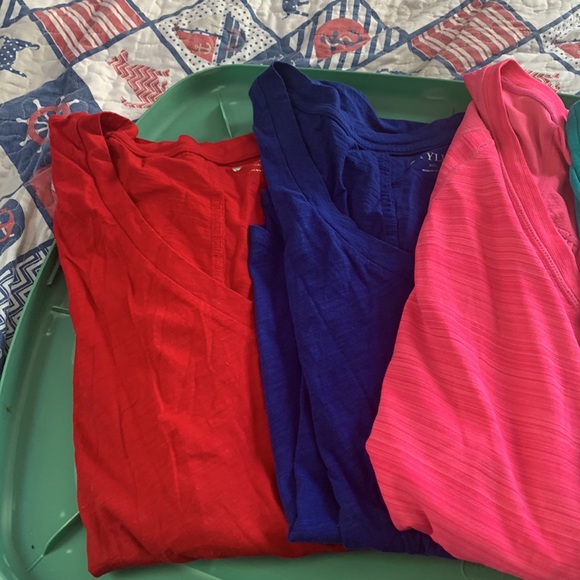 T-shirts - Picture 2 of 3